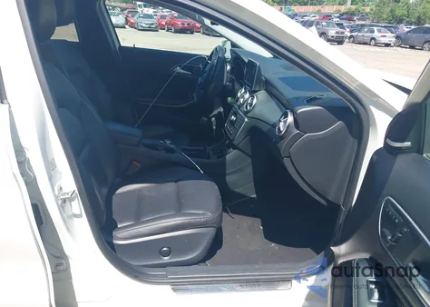 2015 Mercedes-Benz Gla 250 z USA, uszkodzony, nr VIN WDCTG4EBXFJ185262